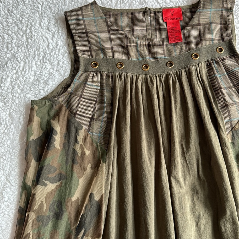 V Cristina camouflage  sleeveless shirt Medium - Picture 5 of 12